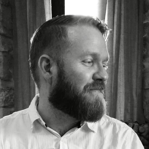 Navigation bar avatar